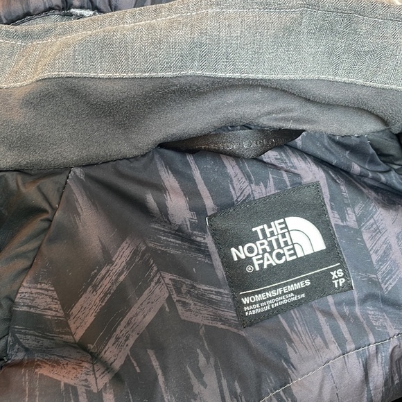 The North Face Arctic Tundra Jacket - Picture 7 of 7